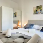 Exclusive Апартаменти *